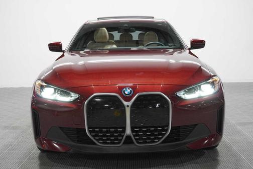 Aventurin Red Metallic 2023 BMW i4 Gran Coupe eDrive35