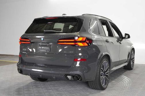 Gray Metallic 2026 BMW X5 xDrive40i