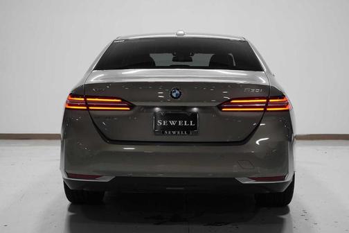 2024 BMW 530 i xDrive