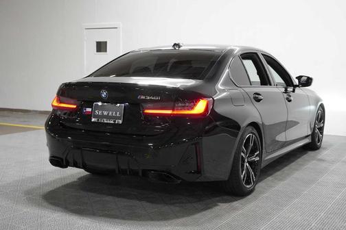 Black Sapphire 2023 BMW M340 i