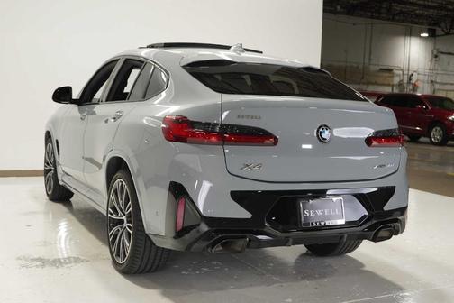 2025 BMW X4 xDrive30i