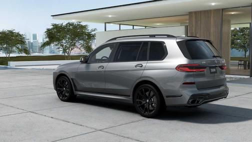 2026 BMW X7 M60i