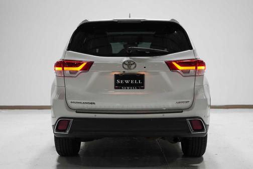 2018 Toyota Highlander Limited Platinum