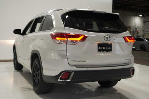 2018 Toyota Highlander Limited Platinum