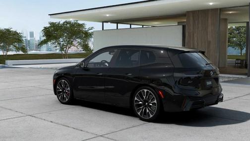 2026 BMW iX M70