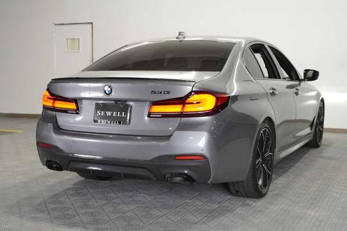 2023 BMW 530 i
