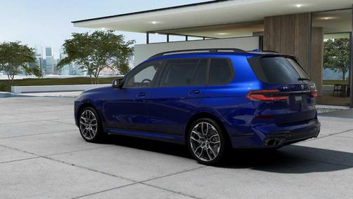 2026 BMW X7 M60i