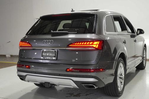 2025 Audi Q7 45 Premium