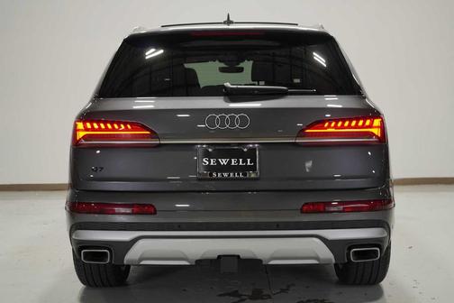 2025 Audi Q7 45 Premium