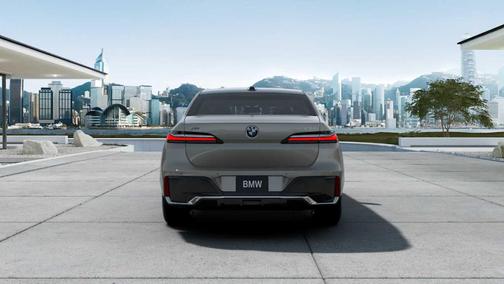 2025 BMW 740 i xDrive