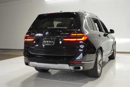 2023 BMW X7 xDrive40i