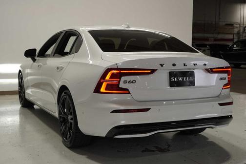 2023 Volvo S60 B5 Plus Black Edition