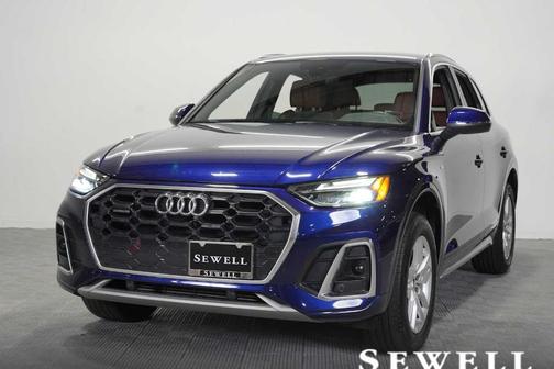 Navarra Blue Metallic 2024 Audi Q5 45 S line quattro Premium