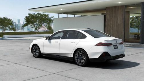 2025 BMW i5 eDrive40