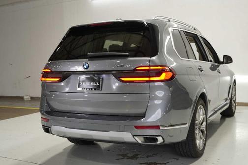 2023 BMW X7 xDrive40i