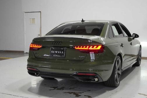 2024 Audi A4 45 S line quattro Premium