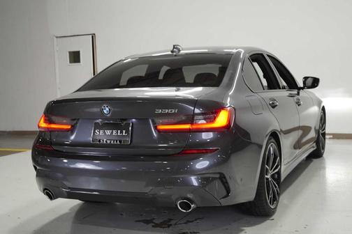2021 BMW 330 i