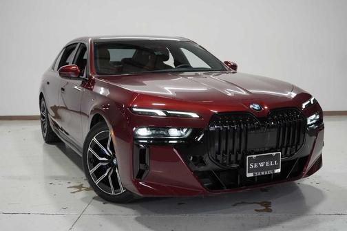2023 BMW 740 i