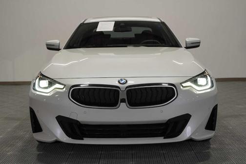 2025 BMW 230 i