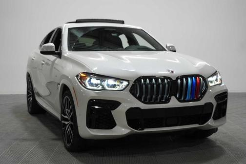 Mineral White Metallic 2022 BMW X6 M50i