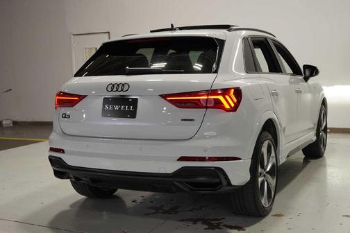 2022 Audi Q3 45 S line Premium Plus