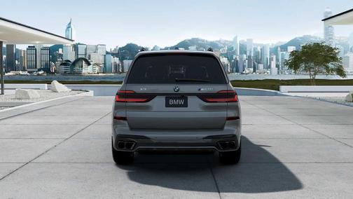 2025 BMW X7 M60i