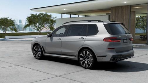 2026 BMW X7 M60i