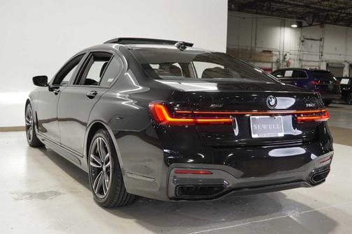 2022 BMW 750 i xDrive