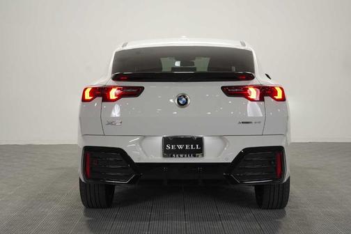2025 BMW X2 xDrive28i