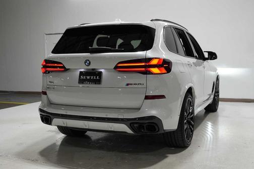 2024 BMW X5 M60i