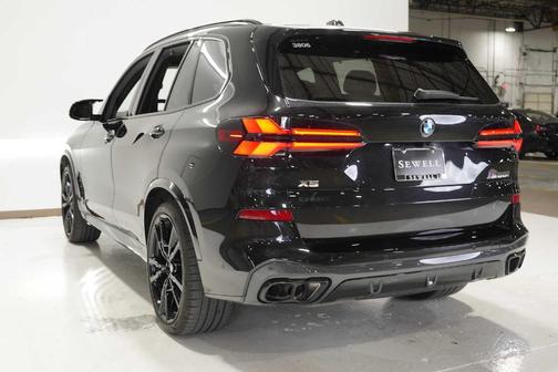 2025 BMW X5 M60i