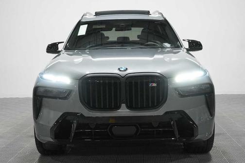 Gray Metallic 2026 BMW X7 M60i