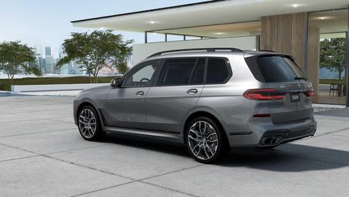 2026 BMW X7 M60i