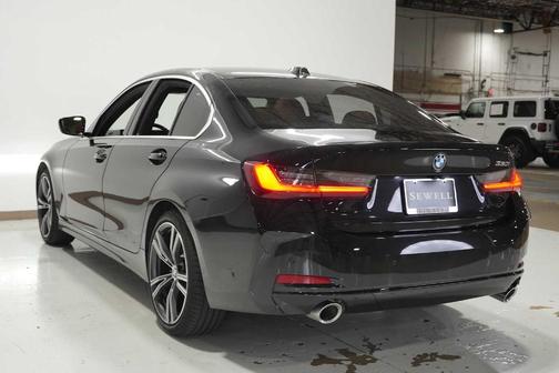 2024 BMW 330 i