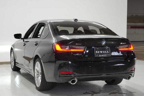 2023 BMW 330 i xDrive