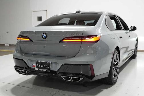 2023 BMW 760 760i xDrive