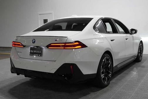 Alpine White 2024 BMW i5 M60