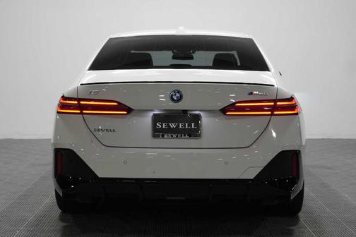 Alpine White 2024 BMW i5 M60