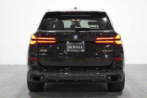 Black Sapphire Metallic 2026 BMW X5 xDrive40i