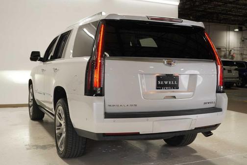 2018 Cadillac Escalade Premium Luxury