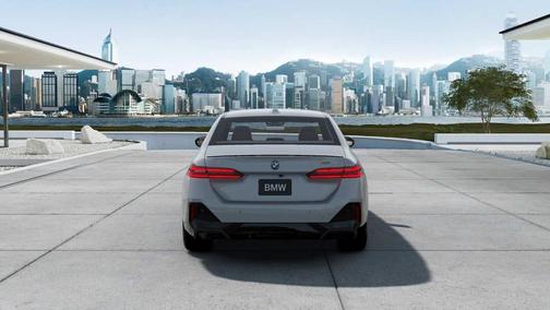 2025 BMW i5 eDrive40