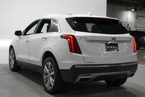 Crystal White Tri-Coat 2024 Cadillac XT5 Premium Luxury