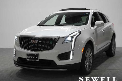 Crystal White Tri-Coat 2024 Cadillac XT5 Premium Luxury