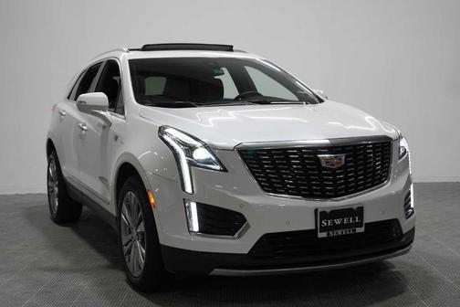 Crystal White Tri-Coat 2024 Cadillac XT5 Premium Luxury