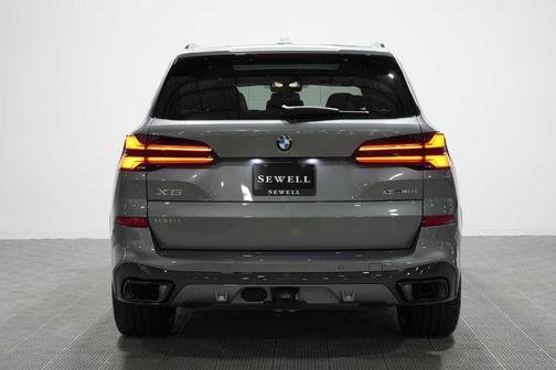 Gray Metallic 2026 BMW X5 xDrive40i