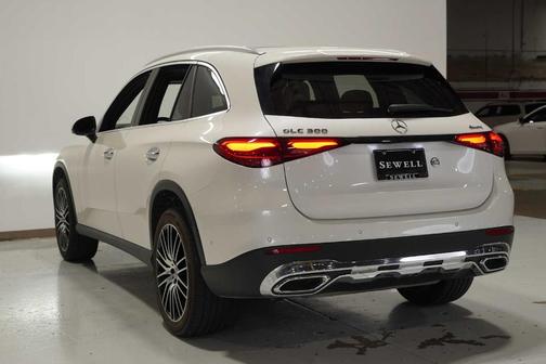 2023 Mercedes-Benz GLC 300 Base 4MATIC