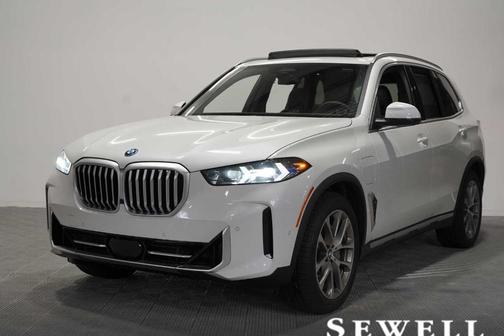 Mineral White Metallic 2026 BMW X5 PHEV xDrive50e