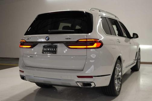 2026 BMW X7 xDrive40i