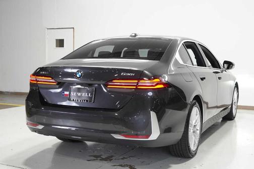 2025 BMW 530 i