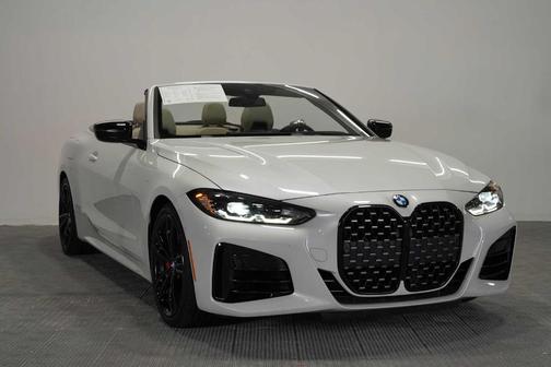 Mineral White Metallic 2024 BMW M440 i